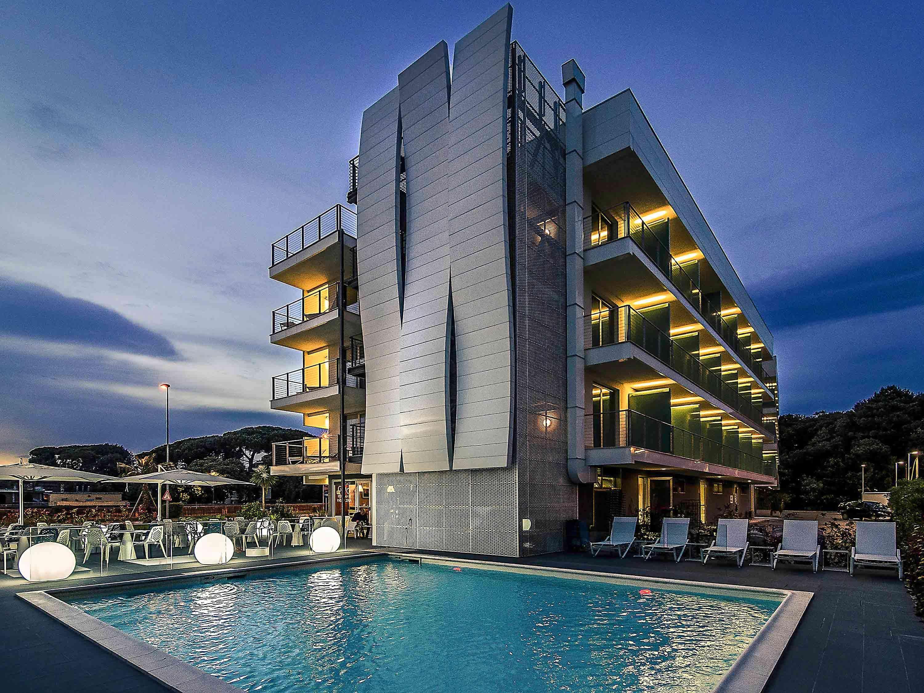 Hotel Viareggio 4*